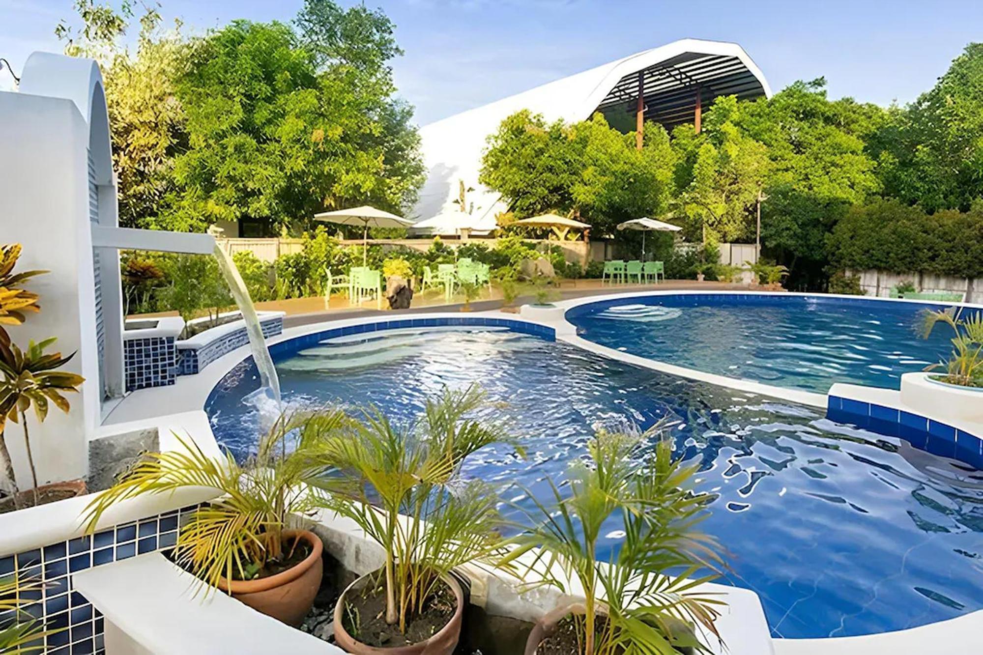 Oldwoods By The Sea Nature Resort Bani Pangasinan Exterior foto